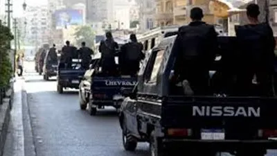 حبس 3 متهمين بسرقة 