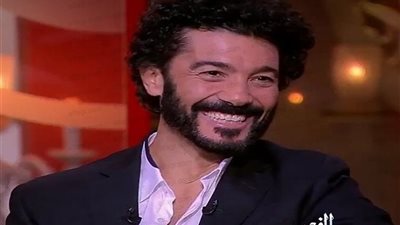 تعرف على آخر ظهور للفنان خالد النبوي قبل نقله إلى المستشفى