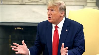 سيناتور أمريكي يكشف مفاجأة عن عزل ترامب 