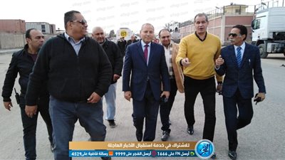 نائب محافظ القاهرة يبحث إجراءات نقل موقف الألف مسكن