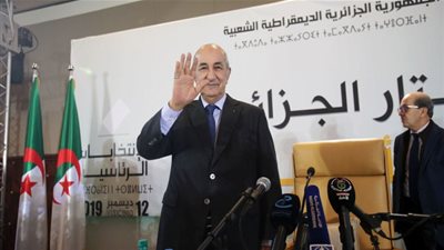 الجزائر تعلن استضافة اجتماعًا لوزراء خارجية دول الجوار الليبي.. الخميس