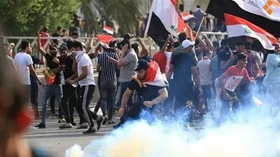 العراق.. إصابة المتظاهرين جراء إطلاق قوات الأمن الرصاص الحي