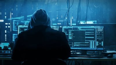 إزاي تحمي حساباتك من الاختراق؟.. خبير معلومات يرد (فيديو)