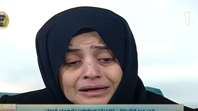 والدة شهيد الواحات تبكي على الهواء.. وتوجه رسالة مؤثرة إلى نجلها