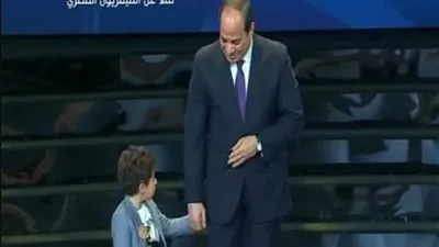 عن موقفه مع السيسي.. أرملة رامي هلال: ابني لا يدرك أن والده اُستشهد