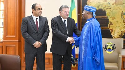  وزير قطاع الأعمال يلتقي الرئيس الجابوني لبحث تعزيز التعاون المشترك