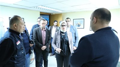 وزيرة الصحة تتابع خطة التأمين للتصدي لفيروس كورونا بمطار شرم الشيخ
