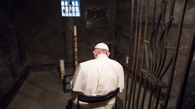 البابا فرنسيس يدعو لوقفة صلاة في ذكرى المحرقة اليهودية