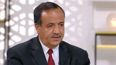 أستاذ هندسة: غسل السيارات على الأسفلت يضر بشبكة الطرق