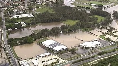 أستراليا.. أمطار غزيرة تخمد الحرائق في ولاية كوينزلاند وتسبب فيضانات