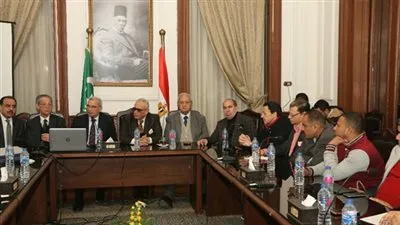 مستشار رئيس الوزراء: لا سياسة بدون مال وتقليص الرشاوى الانتخابية بالقانون