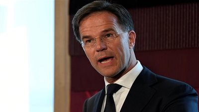 رئيس الوزراء الهولندي يعتذر عن دور البلاد في 