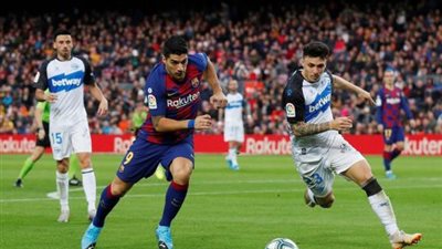 مفاجأة.. لاعب عربي على رادار برشلونة لتعويض سواريز