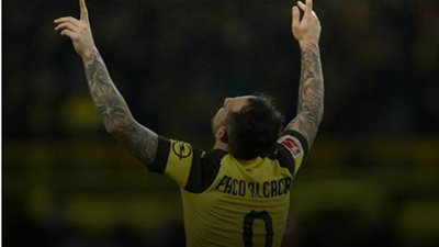 عملاق إنجليزي يخطط لخطف ألكاسير