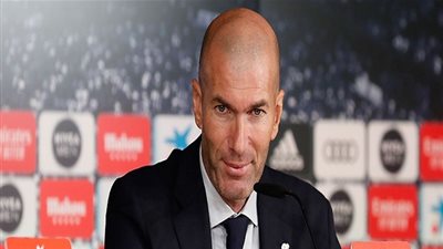 زيدان يعلق على أزمة سيتين في برشلونة.. ويحسم مصير 5 لاعبين 