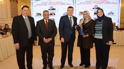 تكريم أعضاء هيئة التدريس بحاسبات عين شمس