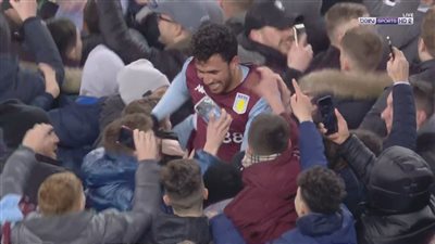 فرحة جنونية لجماهير أستون فيلا بعد نهاية مباراة ليستر و احتفال خاص بتريزيجية