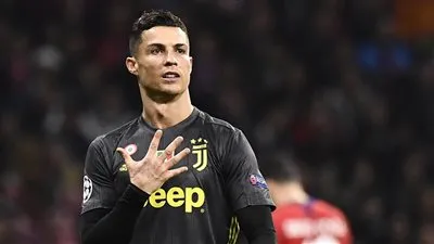 رونالدو يثير الجدل ويهدد بالرحيل عن يوفنتوس 