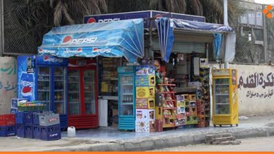 الأكشاك تجتاح شوارع الإسماعيلية وبجوار أسوار المدارس