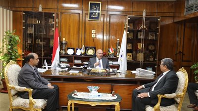 محافظ قنا: المركزي للمحاسبات يكافح الفساد والمخالفات لتحسين مستوى الخدمات الحكومية