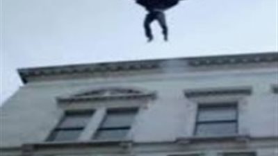 عاجل.. انتحار شاب من أعلى عقار سكني بحلوان