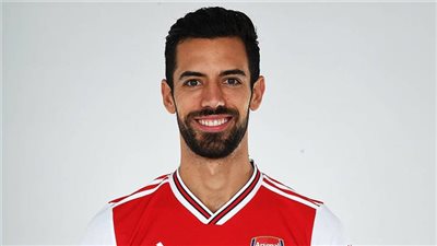 عاجل.. مدافع أرسنال الجديد يتحدى محمد صلاح