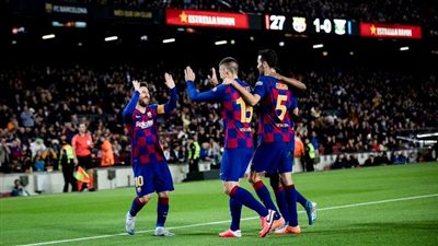 ميسي يقود برشلونة لعبور ليجانيس بخماسية في كأس ملك إسبانيا