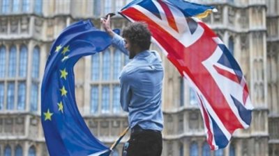 بريطانيا تبدأ التجهيز لتوقيع اتفاقيات تجارة جديدة بعد الانتهاء من معركة 