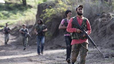 القبض على قيادي مسلح بفرنسا متهم بجرائم حرب في سورياً