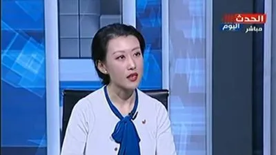 إعلامية صينية تكشف: سوق الأسماك نقطة تفشي كورونا (فيديو)