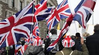 جونسون يعتزم  إجراء عمليات تفتيش حدودية كاملة على سلع الاتحاد الأوروبي