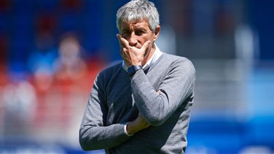 سيتين يلمح لاقتراب عودة نجم برشلونة