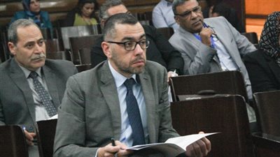 طلب إحاطة حول شكاوى المواطنين من شركات إلحاق العمالة بالخارج