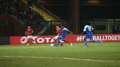 عاجل.. الهلال يشكو حكم مباراته ضد الأهلي ويتبرأ من أزمة جماهيره