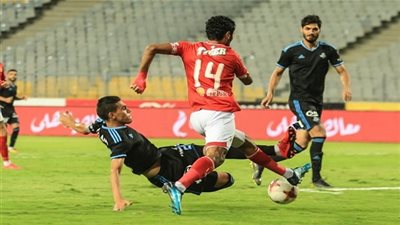 مدرب الأهلي يشكو سوء أرضية ملعب التتش