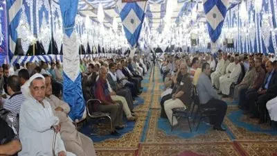 داعية إسلامي يوضح حكم قراءة القرآن في سرادقات العزاء