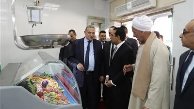 افتتاح عدد من فروع الشركة المصرية لتجارة الجملة بمحافظة قنا