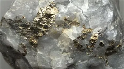 ضبط 6 أطنان من أحجار الكوارتز بمدينة مرسى علم 