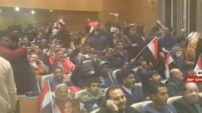 شاهد.. الصيادون المصريون العائدون من اليمن يهتفون: 