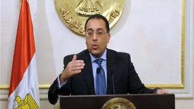 اليوم.. الحكومة تناقش إجراءات مواجهة كورونا واستعدادات الدراسة