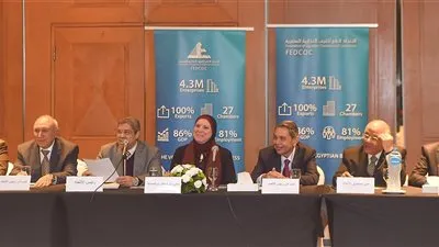  وزيرة الصناعة تلتقى أعضاء مجلس إدارة اتحاد الغرف التجارية 