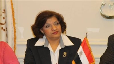 برلمانية: توجيه السيسي بتوطين صناعة السيارات الكهربائية خطوة لتخفيض استهلاك الوقود