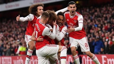 أبيدال يلمح للتعاقد مع نجم آرسنال لخلافة سواريز