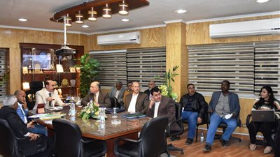 محافظ أسوان: المرحلة القادمة تشهد خطوات غير مسبوقة في الطرق