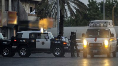 شرطة الرياض تلقي القبض على طالب اقتحم مدرسته بالسيارة