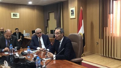 وزير الاتصالات: 