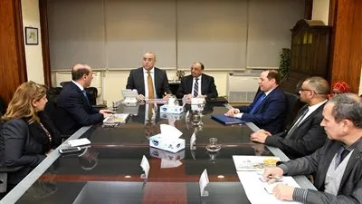 وزيرا الإسكان والتنمية المحلية يتابعان مشروعى تنمية وتطوير 130 قرية 