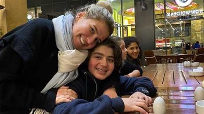 هكذا احتفلت هنا شيحة بعيد ميلاد نجلها 