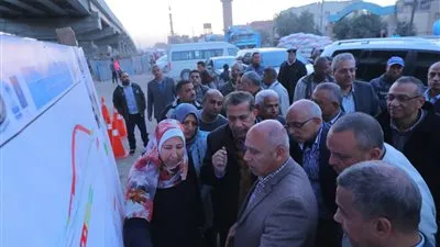 وزير النقل يتابع مشروع رفع كفاءة طريق 