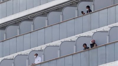 رويترز: ارتفاع إصابات فيرس كورونا على سفينة سياحية قبالة اليابان لـ61 حالة